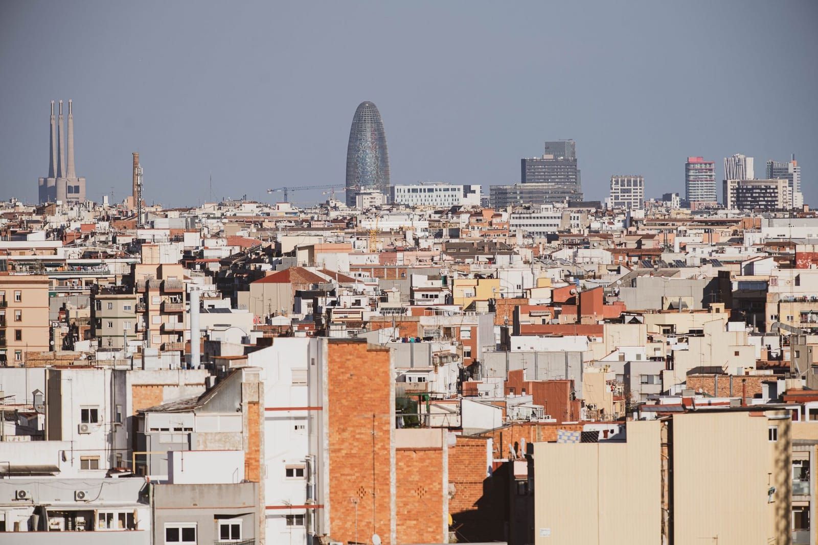 Vista de Barcelona con la Torre Glòries